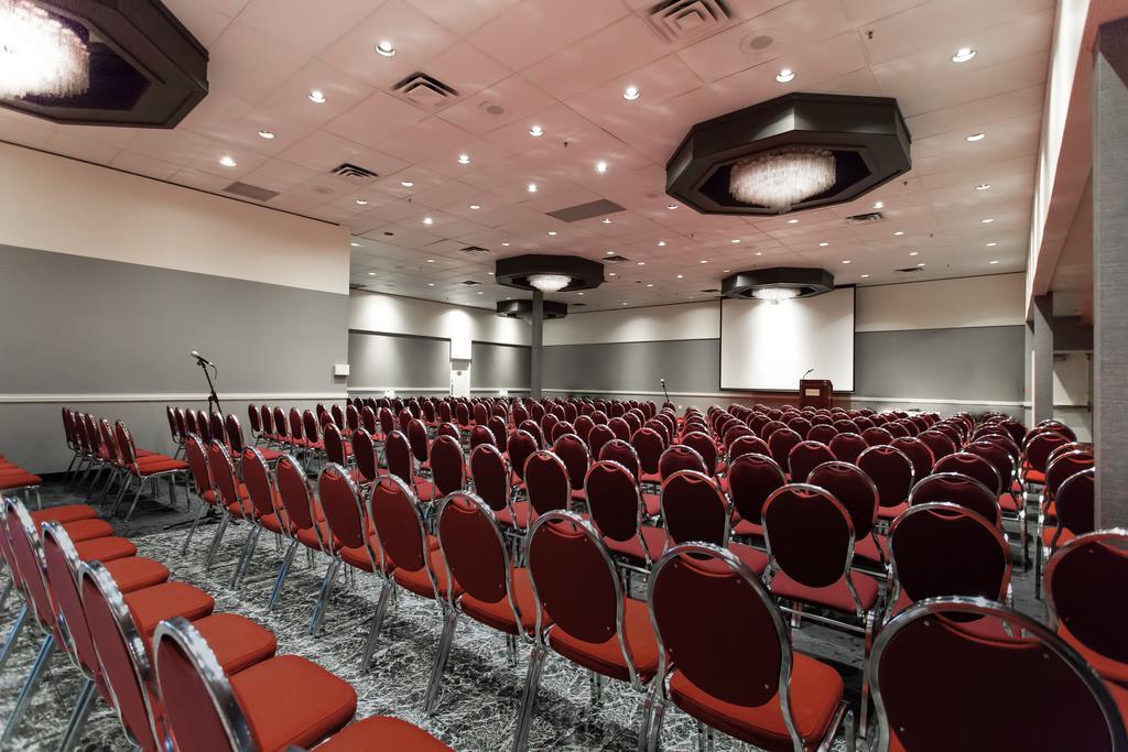 Hotel Blackfoot Calgary Exterior photo